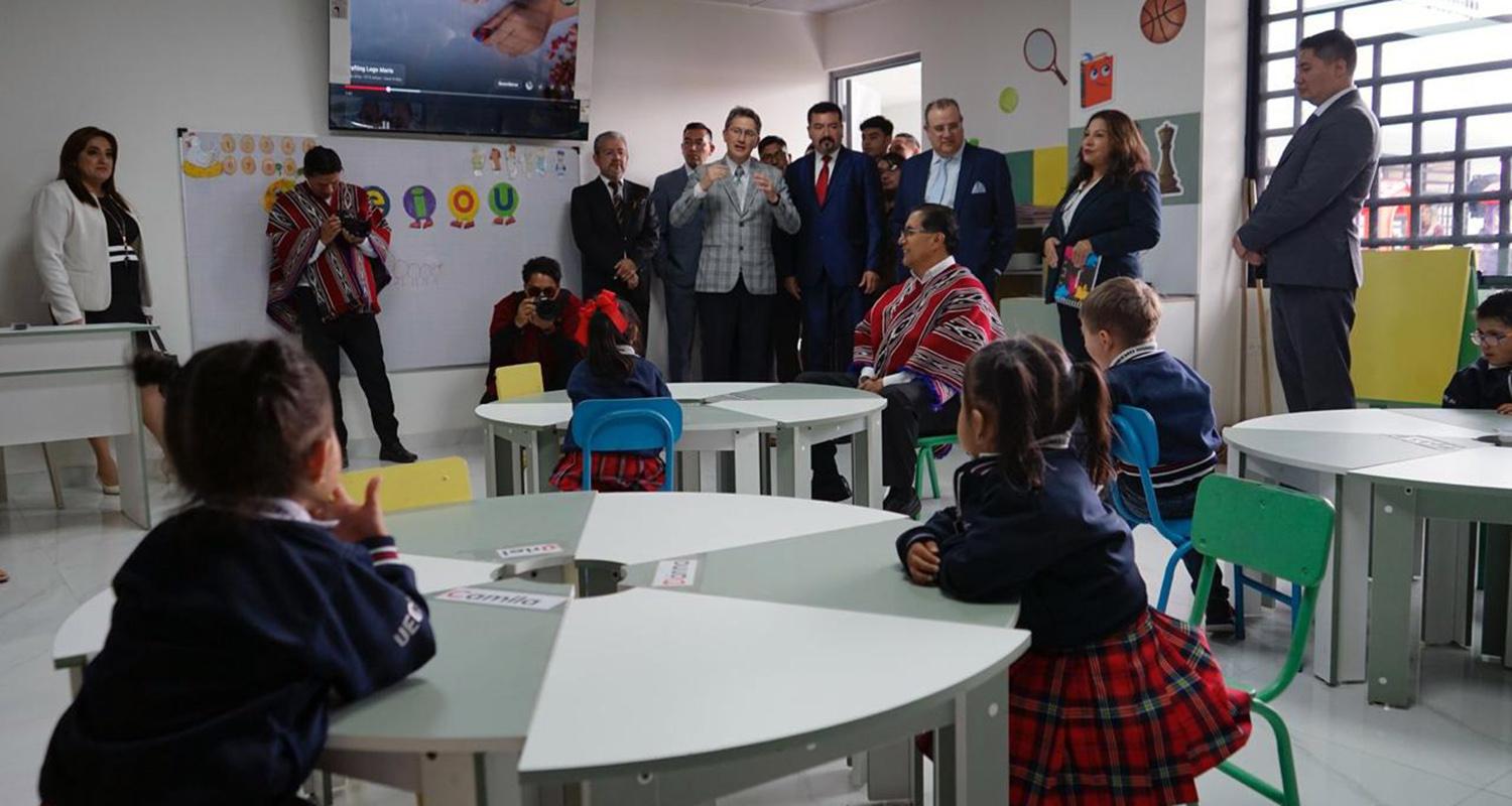 Ecuador New school
